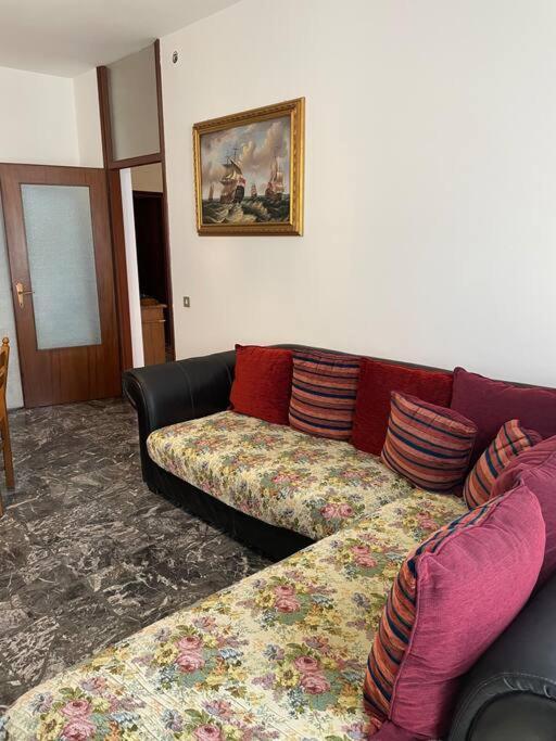 Iris Hosting Appartamenti Per Famiglie Favaro Veneto Exterior foto